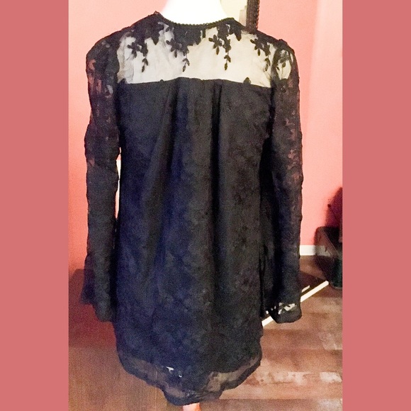 Suzanne Betro black lace long sleeve tunic - Picture 2 of 4